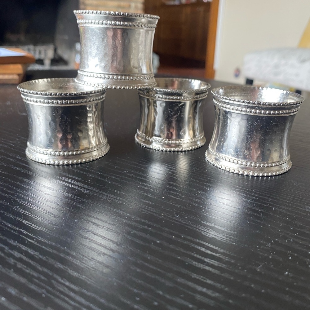 Classic Silver Napkin Rings Set - Hammered Finish